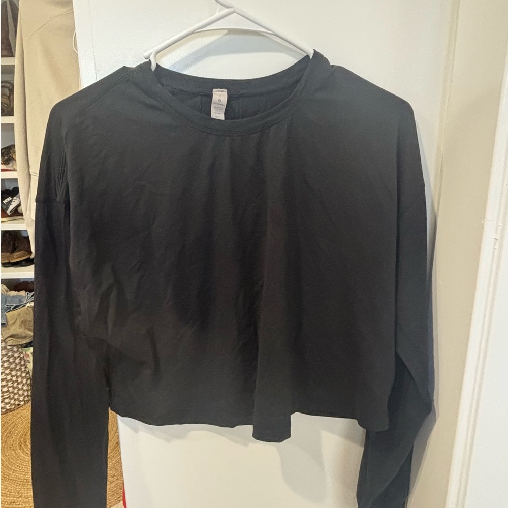 Black Long Sleeve Lululemon Crop Top